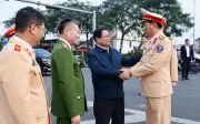 Thủ tướng Phạm Minh Chính thăm, chúc Tết và giao nhiệm vụ cho lực lượng cảnh sát giao thông