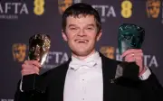Tài tử Leonardo DiCaprio bất ngờ bị ngôi sao mới nổi vượt mặt tại BAFTA 2026