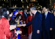 Tổng Bí thư Tô Lâm dâng hương tại Hoàng Thành Thăng Long, chúc Tết nhân dân Thủ đô