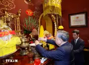 Tổng Bí thư Tô Lâm dâng hương tại Hoàng thành Thăng Long nhân dịp kỷ niệm