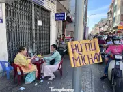 TP.HCM: Quán chay đông nghịt ngày Mùng 1 Tết, giá cả vẫn ổn định