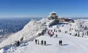 Du khách Việt đổ xô đi trượt tuyết nước ngoài dịp Tết, tăng hơn 20%