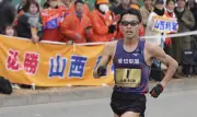 VĐV Nhật Bản Toshikazu Yamanishi lập kỷ lục thế giới đi bộ half marathon