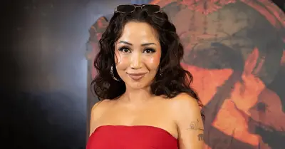 Ốc Thanh Vân gợi cảm nhuộm da nâu, run vì đóng cặp với mỹ nam kém 14 tuổi