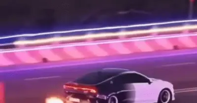 Công an TP.HCM xác minh clip ô tô con nẹt pô phun lửa trên đại lộ Đông Tây