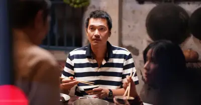 Quỷ Nhập Tràng 2 thu về hơn 127 tỉ đồng, bị vượt mặt tại phòng vé