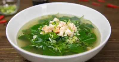 Rau Má - 'Vua Giải Nhiệt' Mùa Xuân Hè: 4 Công Thức Đơn Giản Tại Nhà