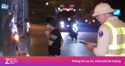 Tài xế gọi điện 15 phút khi gặp CSGT: Hành vi gây tranh cãi về tuân thủ pháp luật