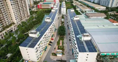 TP.HCM lo thiếu điện cao điểm, điện mặt trời mái nhà vẫn vướng thủ tục