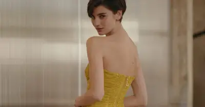 Váy Hạ Eo: Biểu Tượng Thời Trang Thanh Lịch Và Cách Diện Đẹp Cho Mọi Dáng Người