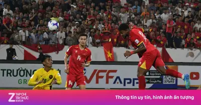 Xuân Son tỏa sáng với cú đúp bằng đầu, tuyển Việt Nam đè bẹp Malaysia 3-1