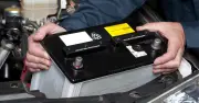 4 lầm tưởng nguy hiểm về ắc quy xe hơi: Nhận biết sớm để tránh 'chết máy' giữa đường