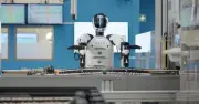 BMW đưa robot hình người vào nhà máy châu Âu, thúc đẩy cạnh tranh trong ngành ô tô