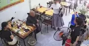 Chủ quán phở Hà Nội kiên quyết đuổi khách nam có hành vi khiếm nhã với nữ khách