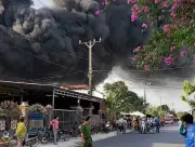 Cháy lớn tại xưởng tập kết mút ở TPHCM, lửa bùng phát hai lần trong ba ngày