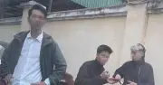 Công an thông tin vụ phụ huynh xô xát với nam thanh niên gần trường học