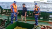 Cảnh sát biển bắt giữ tàu cá vận chuyển 600.000 lít dầu DO không có hóa đơn hợp pháp