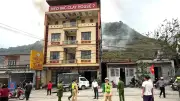 Cảnh sát Tuyên Quang giải cứu 400 khách nước ngoài khỏi đám cháy khách sạn Mèo Vạc Clay House 2