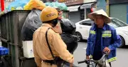 CSGT TP.HCM tăng cường xử lý xe máy kéo lôi chở rác tự chế gây mất an toàn giao thông
