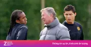Cựu hậu vệ MU tiết lộ Anderson từng chạm 'chỗ hiểm' của Sir Alex Ferguson