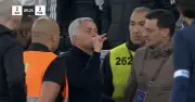 Derby Bồ Đào Nha Kịch Tính: Benfica Hòa Porto 2-2, Mourinho Nhận Thẻ Đỏ