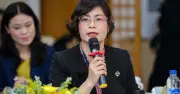 Du lịch lo lắng trước kỳ nghỉ dài, dự án APEC 'khát dầu'