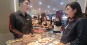 Giá vàng thế giới lao dốc mạnh, kéo theo đà giảm sâu của vàng trong nước