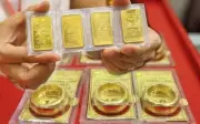 Giá vàng trong nước giảm mạnh 900 nghìn đồng mỗi lượng, thị trường hạ nhiệt