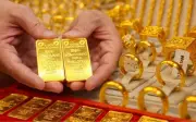 Giá vàng trong nước giảm mạnh, vàng SJC và vàng nhẫn đồng loạt sụt giảm
