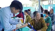 Hội Thầy thuốc trẻ khám sàng lọc bệnh miễn phí cho hơn 2.000 người dân tại Bình Dương
