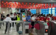 Hành khách Metro Hà Nội tận hưởng lợi ích công nghệ số, trải nghiệm hiện đại