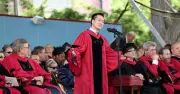 Hành trình từ cậu bé làng núi đến tiến sĩ Harvard và CEO công nghệ sinh học