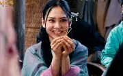 Hoa hậu Mai Phương: Từ clip chính chuyên đến ánh hào quang điện ảnh