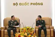 Đại tướng Phan Văn Giăng tiếp Quốc vụ khanh Bộ Quốc phòng Campuchia