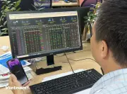 Lực bán gia tăng, VN-Index giảm hơn 40 điểm trong phiên cuối tuần