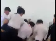 Lâm Đồng xác minh vụ nhóm học sinh đánh bạn học ngay trong lớp