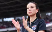 Madam Pang Gánh Nợ Khổng Lồ Cho Bóng Đá Thái Lan, Tuyển Việt Nam Đối Mặt Nguy Cơ