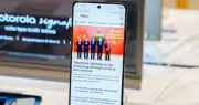 Motorola ra mắt smartphone cao cấp giá 23 triệu đồng, cạnh tranh thị trường