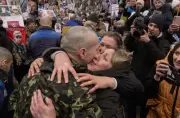 Nga và Ukraine Hoàn Tất Trao Trả 300 Tù Binh, Bước Tiến Nhân Đạo