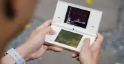 Nintendo DSi: Chiếc máy chơi game hai màn hình đi trước thời đại 17 năm