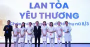 Đoàn Thanh niên VTV trao 200 phần quà tri ân nữ nhân viên y tế và bệnh nhân