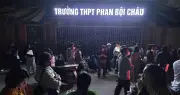 Phụ Huynh Hà Nội Xếp Hàng Từ 1h Sáng, Tự Lập Danh Sách Đặt Chỗ Lớp 10 Cho Con