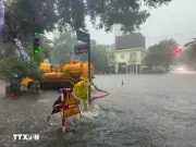 Phân Làn Giao Thông Quanh Hồ Hoàn Kiếm Để Thi Công Chống Ngập