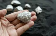 Phát hiện vật liệu mới thay thế đất hiếm, chi phí rẻ hơn 20.000 lần