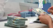 Tỷ giá USD tăng mạnh sáng 4.3, đồng loạt tăng tại ngân hàng và thị trường tự do
