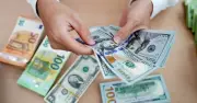 Tỷ giá USD tăng nhẹ sáng đầu tuần, các ngoại tệ khác đồng loạt giảm giá
