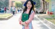 Tà Áo Dài Truyền Thống Thắp Sáng Niềm Tự Hào Trong Ngày Tốt Nghiệp Của Sinh Viên