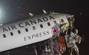 Tai nạn máy bay Air Canada Express tại sân bay LaGuardia: Hai phi công tử vong, nhiều người bị thương