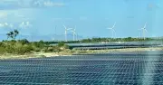 Thủ tướng chỉ thị tăng cường điện mặt trời mái nhà và tiết kiệm điện