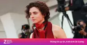Timothée Chalamet 'gây sốt' tại Trung Quốc: Ăn lẩu, đánh bóng bàn và tái hiện meme đậu phụ